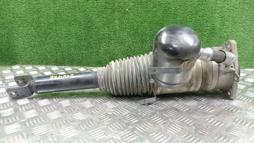 стойка Audi BVJ,BPK,BVN 4E2,4E5 Audi A8 BVJ,BPK,BVN 4E2,4E5 4E0616002N