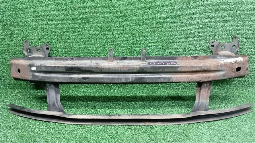 усилитель бампера Volkswagen BVY 3C2,B6 Volkswagen Passat BVY 3C2,B6 3C0807109B