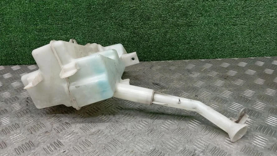 бачок омывателя Infiniti VQ35,VQ35HR V36 Infiniti G35s VQ35,VQ35HR V36 28910JK600