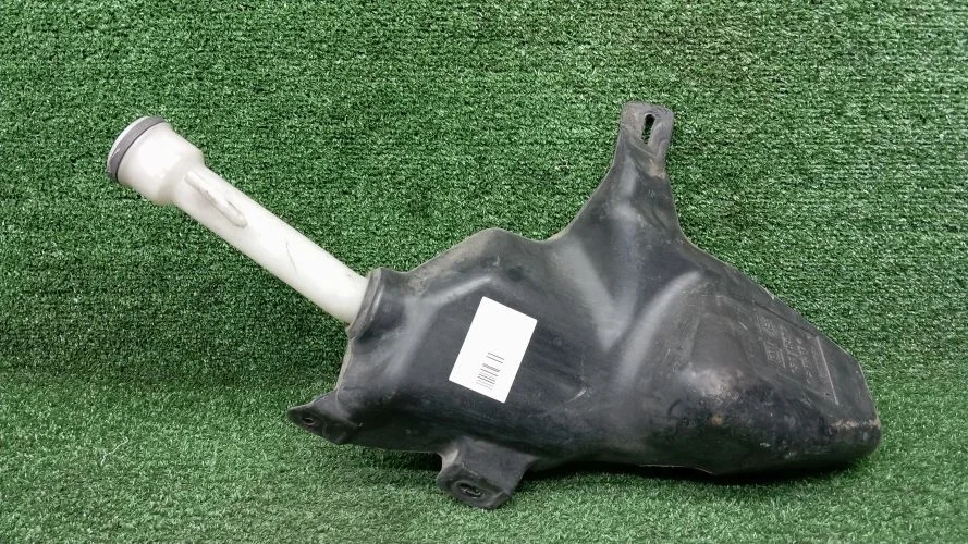 бачок омывателя Chevrolet F16D4,F18D4,Z20D1 J300 Chevrolet Cruze F16D4,F18D4,Z20D1 J300 13260579,13260590