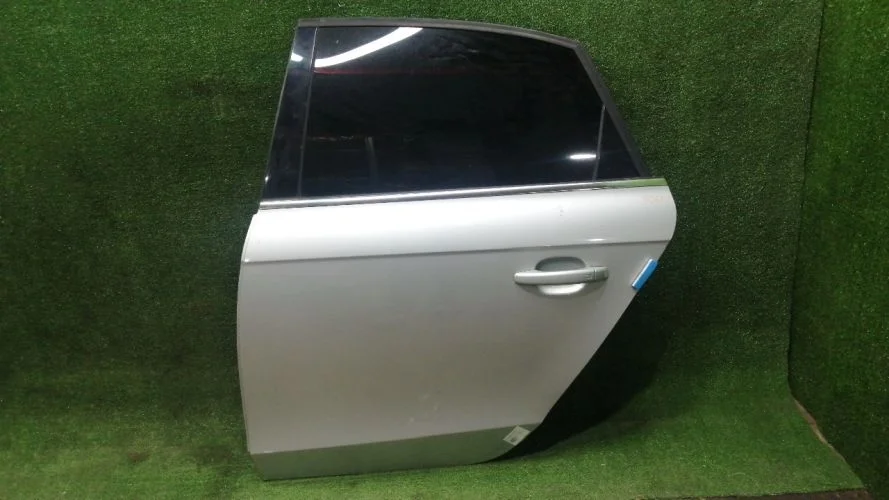 дверь боковая Audi CABA,CAEA,CAEB 8K2,B8 Audi A4 CABA,CAEA,CAEB 8K2,B8 8K5833051D