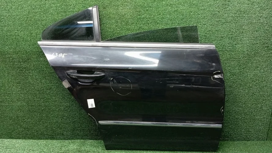 дверь боковая Volkswagen CBBB,CBFA,CFGB,CUWA 358,357 Volkswagen Passat Cc CBBB,CBFA,CFGB,CUWA 358.357 3C8833056E