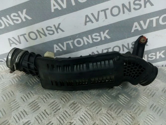 патрубок интеркулера Mercedes-Benz 271940 W203,CL203,S203,S211,W211 Mercedes-Benz C-Class,E-Class 271940 W203,CL203,S203,S211,W211 A2035282682