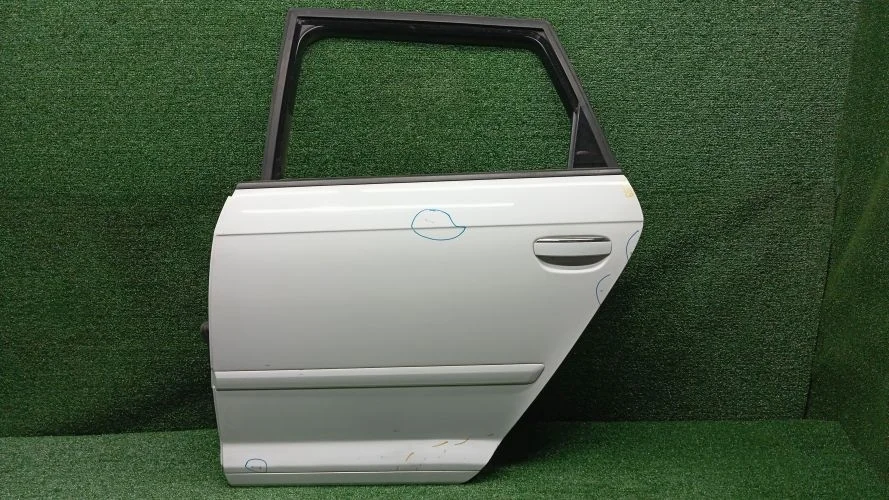 дверь боковая Audi CBFA 8P3 Audi A3 CBFA 8P3 8P4833051A,8P4839629B