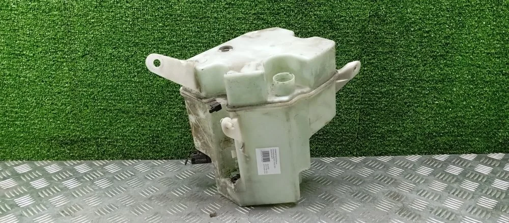 бачок омывателя Volvo D5244T4 AS71,AS60 Volvo S80 D5244T4 AS71,AS60 30784233,30784234,31349443