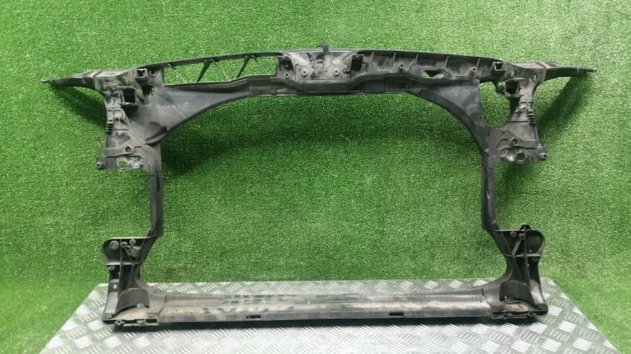 рамка радиатора Audi CDUC,CDUD 4G2,4G5,4GA Audi A6,A7 CDUC,CDUD 4G2,4G5,4GA 4G0805594C