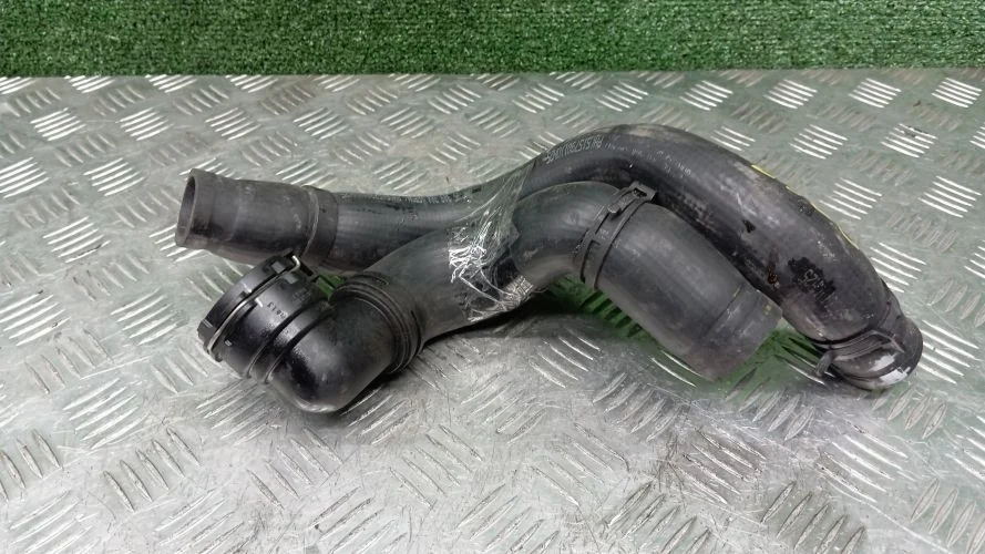 патрубок системы охлаждения Chevrolet F16D4,F18D4 J300 Chevrolet Cruze F16D4,F18D4 J300 95389388,95390893,95390894
