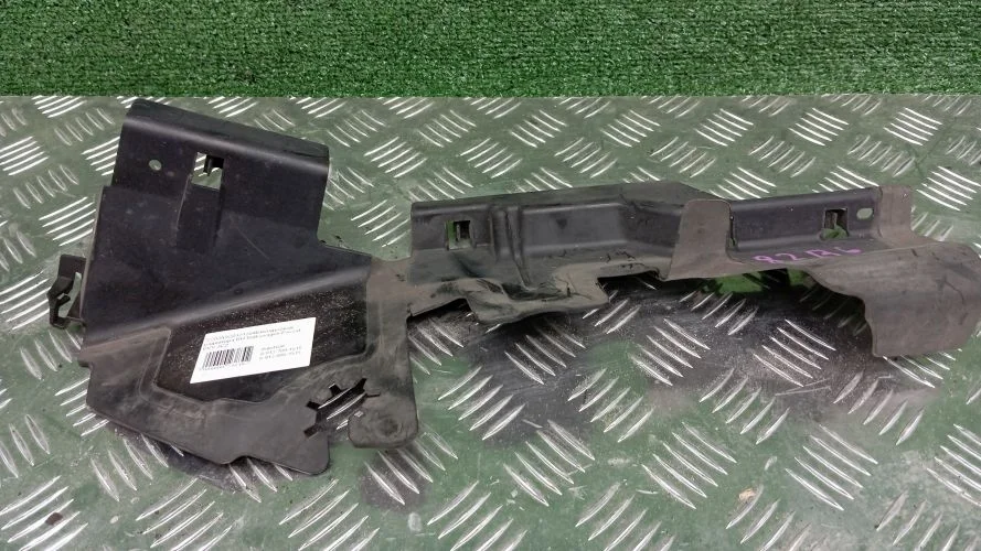 воздуховод радиатора Volkswagen BVY,CBAB 3C2 Volkswagen Passat BVY,CBAB 3C2 3C0121284B
