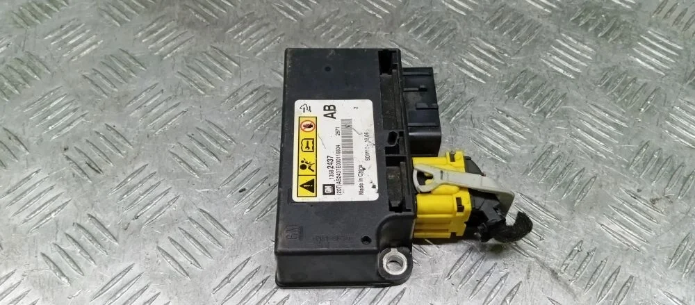блок управления airbag Chevrolet LTD V300 Chevrolet Malibu LTD V300 13582437