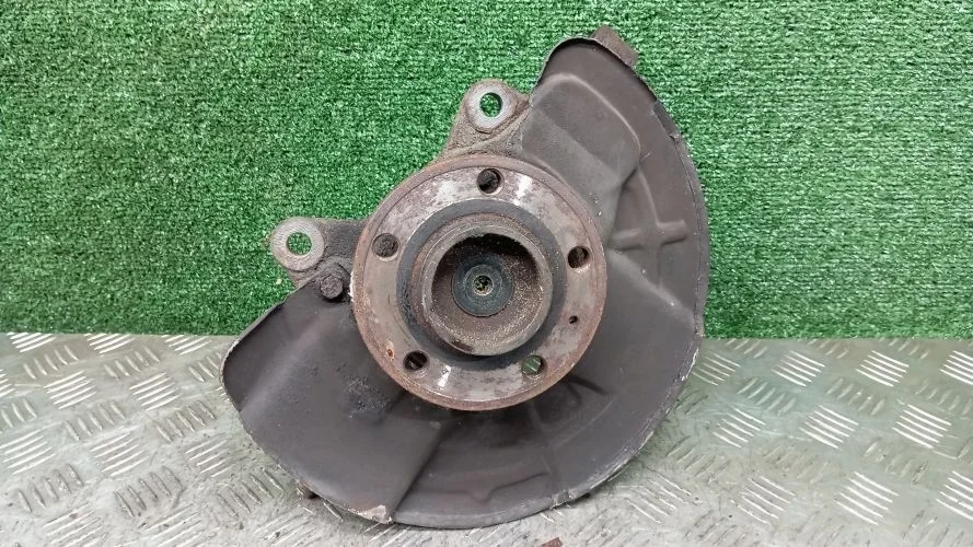 ступица Volvo D5244T4,B5254T2 CM71,CZ59 Volvo Xc90 D5244T4,B5254T2 CM71,CZ59 30760561