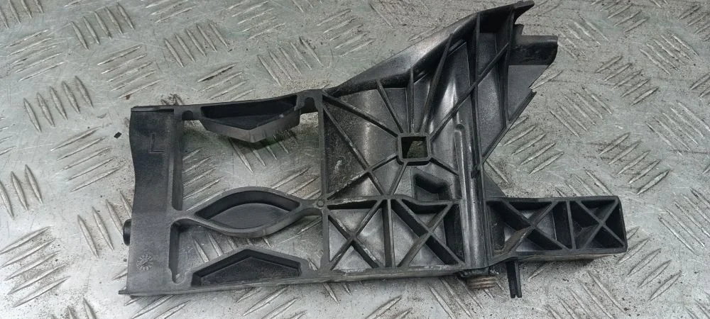 крепление фары Audi CTUA,CDUC,CDUD 4G2,4G5 Audi A6 CTUA,CDUC,CDUD 4G2,4G5 4G0805607