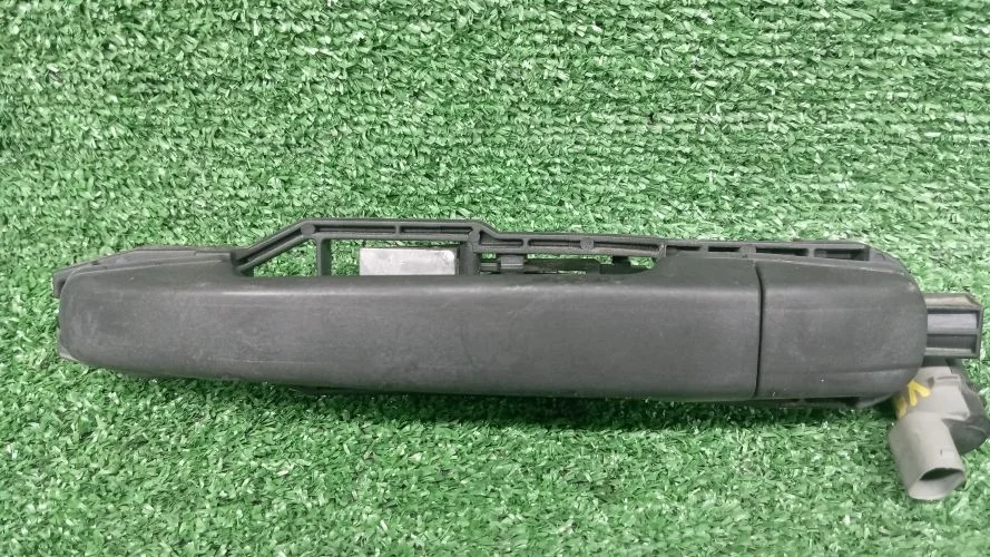 ручка двери внешняя Mercedes-Benz 612963 W163 Mercedes-Benz M-Class 612963 W163 A1637600434,A1637600659