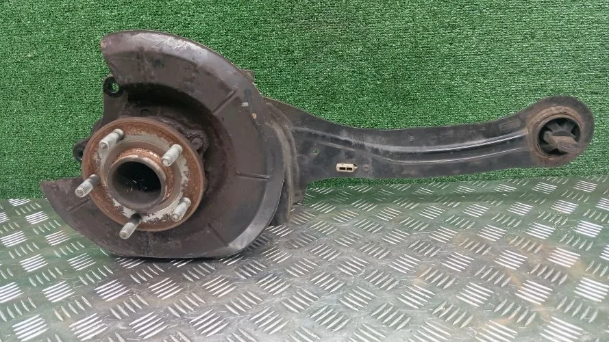 ступица Ford D4204T,UFDB CB8 Ford Focus3 D4204T,UFDB CB8 1780076
