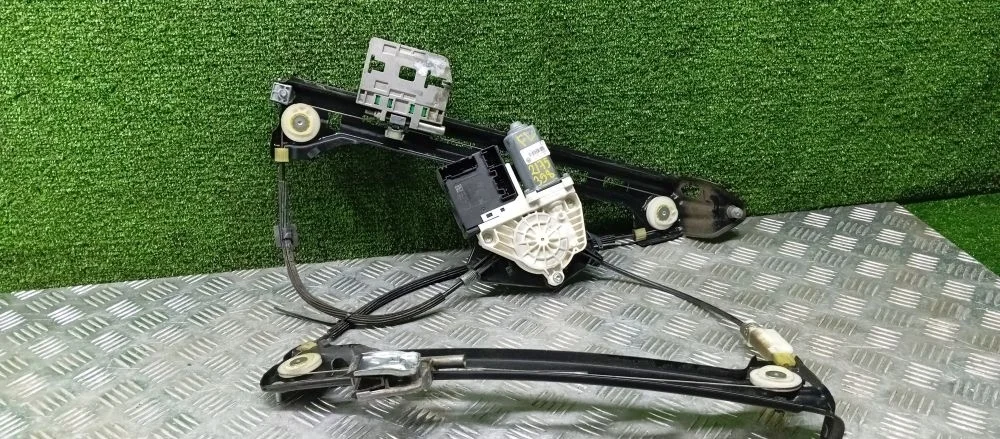 стеклоподъемник Volkswagen CBFA 357 Volkswagen Passat Cc CBFA 357 3C8837461J