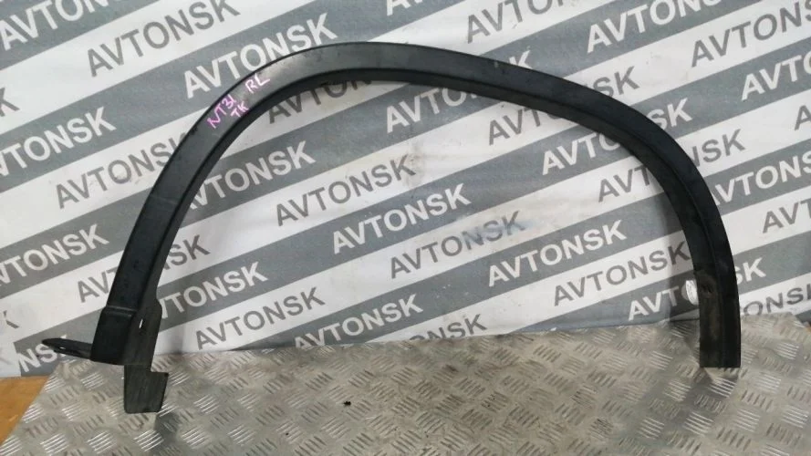 накладка на крыло Nissan MR20DE NT31 Nissan X-Trail MR20DE NT31 76857JG00A