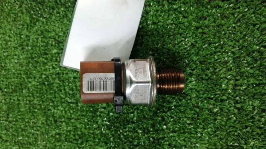 датчик давления топлива Volkswagen,Audi CBAB,CAHA 5N1,8RB Volkswagen,Audi tiguan CBAB,CAHA 5N1,8RB 03L906051