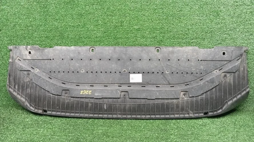 защита бампера Audi CTUA,CDUD 4G2 Audi A6 CTUA,CDUD 4G2 4G0807611