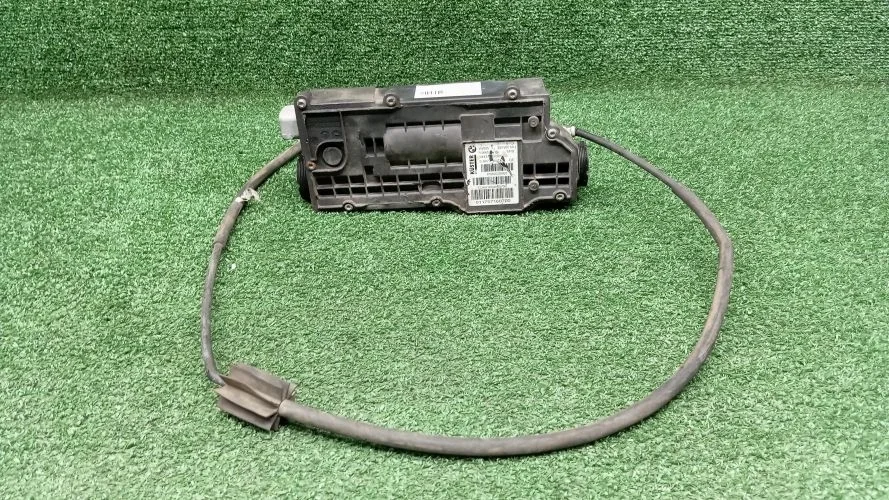 блок управления стояночным тормозом Bmw N57D30A,306D3,N52B30AF,N63B44A,N52B30A E70,E71,E72 Bmw X5,X6 N57D30A,306D3,N52B30AF,N63B44A,N52B30A E70,E71,E72 34436788556,136650,6788556,007405101,34436788968,34436779451,34436850289,34436796072