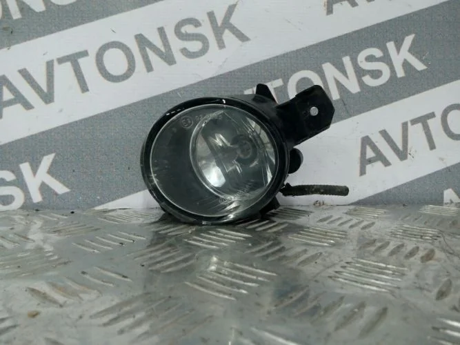 туманка Nissan vq25 J32 Nissan Teana vq25 J32 261558990A