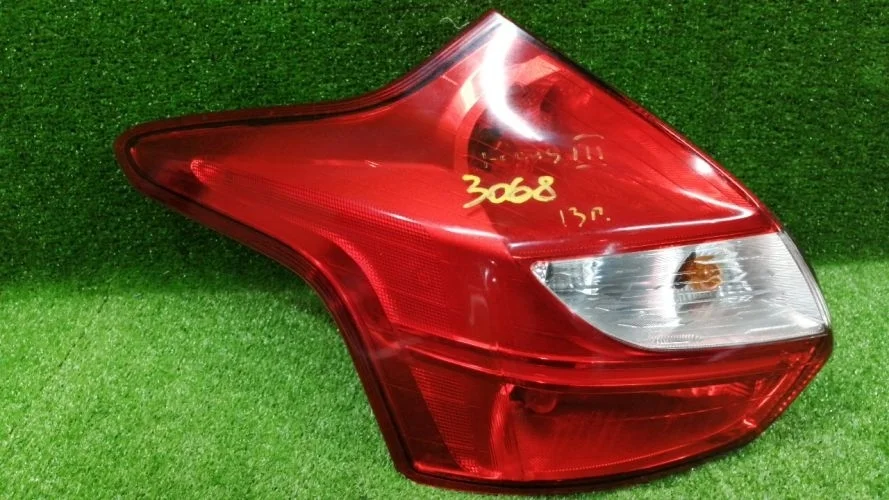 задний фонарь Ford XQDA,D4204T,UFDB CB8 Ford Focus,Focus 3 XQDA,D4204T,UFDB CB8 1825321,BM5113405A