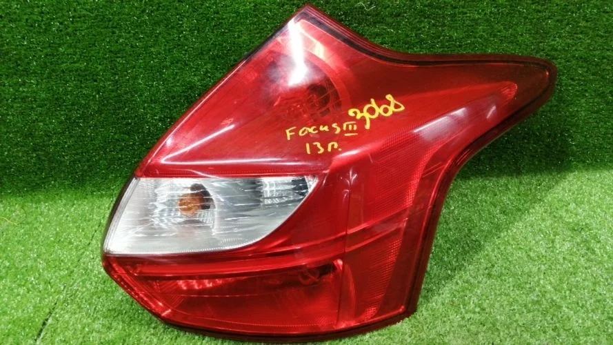 задний фонарь Ford XQDA,D4204T,UFDB CB8 Ford Focus,Focus 3 XQDA,D4204T,UFDB CB8 1825318,BM5113404A