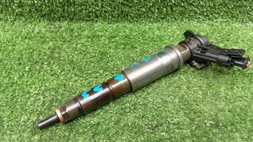 форсунка дизельная Infiniti V9X Y51 Infiniti Q70 V9X Y51 16600-00Q1H,1660000Q1H