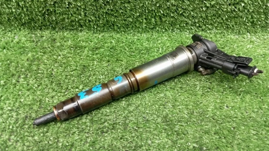 форсунка дизельная Infiniti V9X Y51 Infiniti Q70 V9X Y51 16600-00Q1H,1660000Q1H