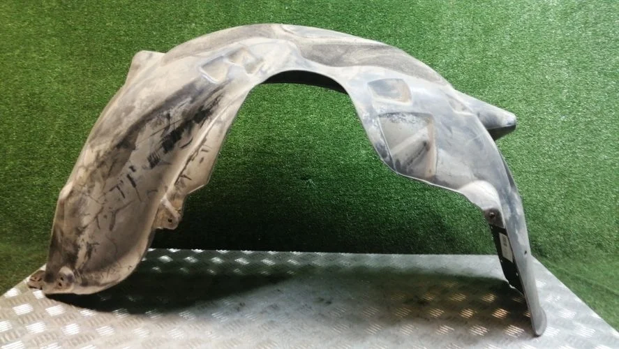 подкрылок Bmw N52B25 E60 Bmw 5-Series N52B25 E60 51717033752,51717896624