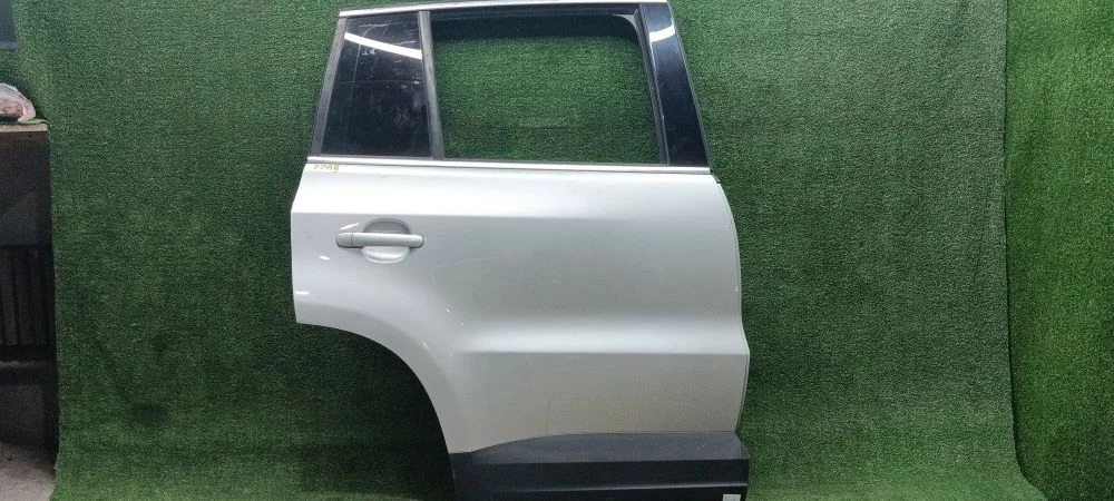 дверь боковая Volkswagen CAVA,CBAB,CFF,CCTA,CFFB 5N1 Volkswagen tiguan CAVA,CBAB,CFF,CCTA,CFFB 5N1 5N0833056A