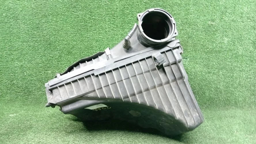 корпус воздушного фильтра Audi,Volkswagen BUG,BKS,CAS 4LB,7L,7LA Audi,Volkswagen Q7,Touareg BUG,BKS,CAS 4LB,7L,7LA 7L6129607AH,7L6129601F,7L6129607F,7L6129601Q