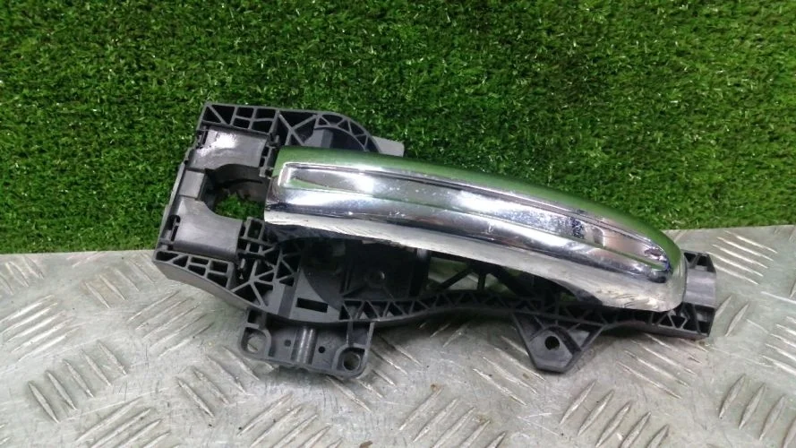 ручка двери внешняя Audi BUG 4LB Audi Q7 BUG 4LB 4L1837886H,4L0837205