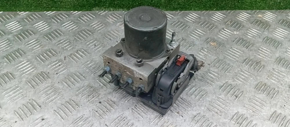 блок abs Audi CCAA 4F2,4F5 Audi A6 CCAA 4F2,4F5 4F0614517BC,4F0614517BA,4F0910517AL