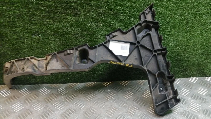 крепление бампера Audi CAHA 8RB Audi Q5 CAHA 8RB 8R0807453