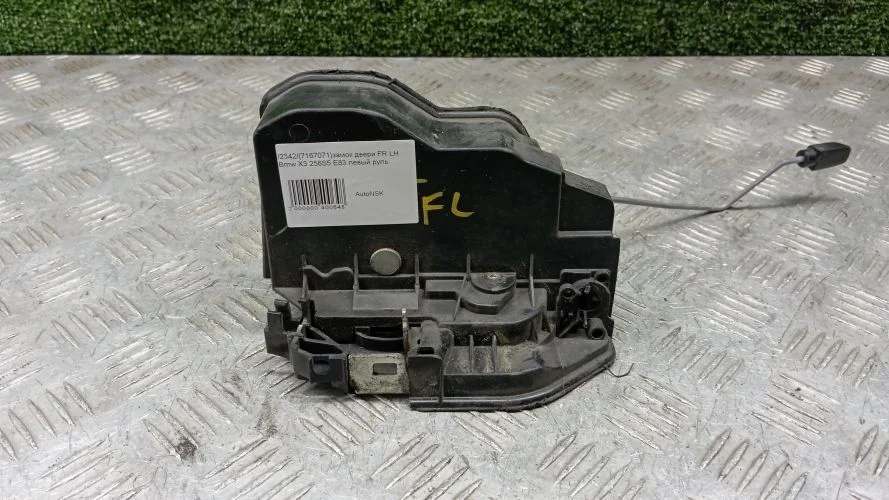 замок двери Bmw 306D3,N63B44A,M57N2,N52B30A,306S3,256S5,N52B30AF,N52B25 E70,E71,E83,E60 Bmw X5,X6,X3,5-Series 306D3,N63B44A,M57N2,N52B30A,306S3,256S5,N52B30AF,N52B25 E70,E71,E83,E60 7167071,7202143,51217202143,51217059967