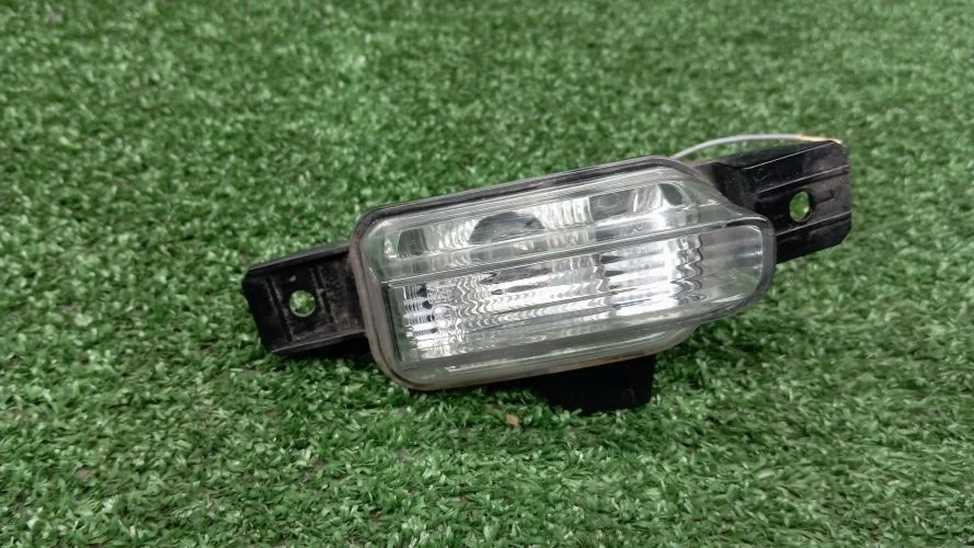 фонарь заднего хода Volkswagen CBAB,CCTA,CFF 5N,5N1 Volkswagen Tiguan CBAB,CCTA,CFF 5N,5N1 5N0941072A,5N0941072