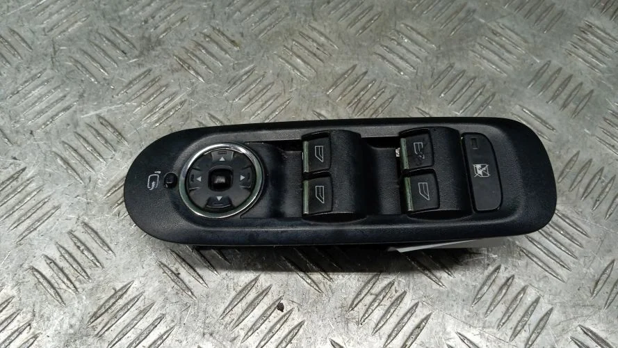 блок управления стеклоподъемниками Ford D4204T BD Ford Mondeo 4 D4204T BD 1491923