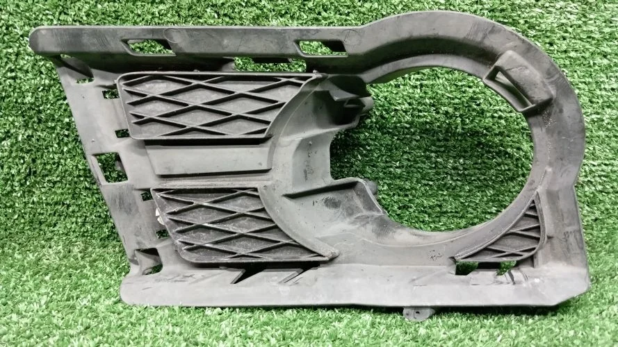 рамка противотуманной фары Volkswagen CBAB,CFF 5N1 Volkswagen Tiguan CBAB,CFF 5N1 5N0853666A