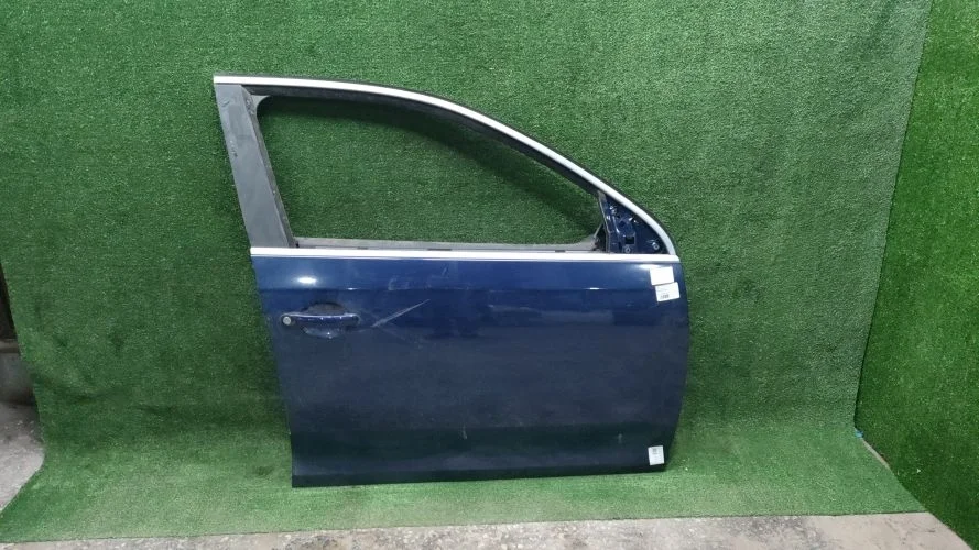 дверь боковая Volkswagen BMY 1K2 Volkswagen Jetta BMY 1K2 1K5831302S