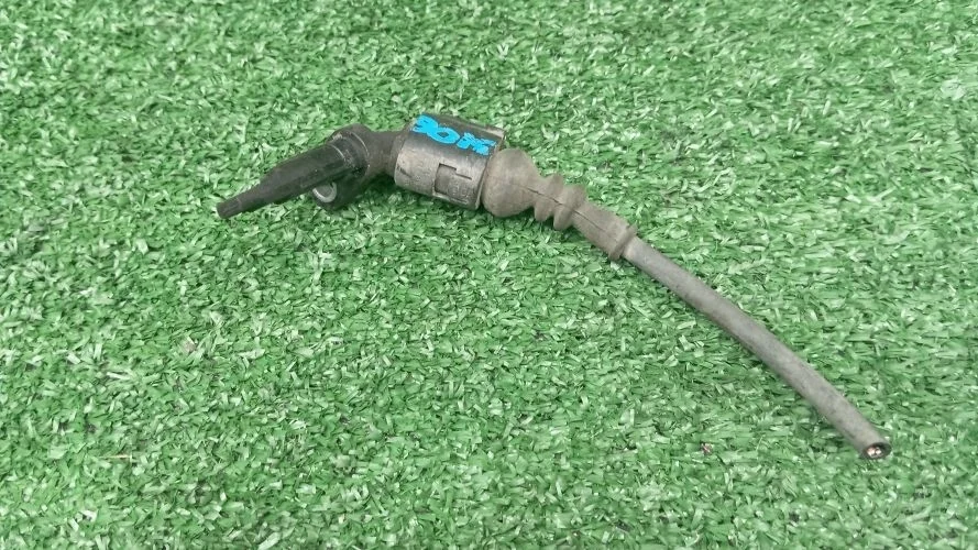 датчик abs Audi BVJ,BSB,CEUA,BPK,CAHA 4E2,4H2,8RB Audi A8,Q5 BVJ,BSB,CEUA,BPK,CAHA 4E2,4H2,8RB 4E0927803F,4E0927803D