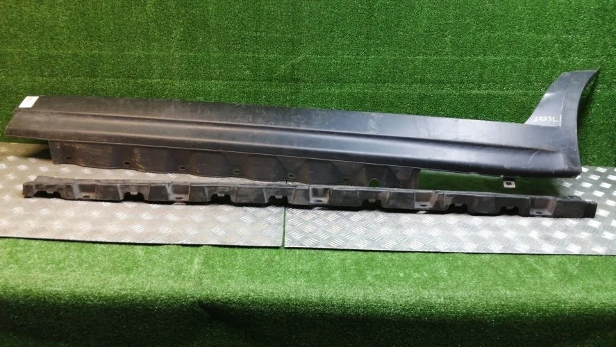 накладка на порог Bmw N47D20C,256S5 E83 Bmw X3 N47D20C,256S5 E83 51773330865,51713330865