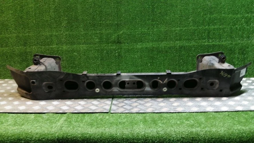 усилитель бампера Ford UFDB,D4204T CB8 Ford Focus,Focus3 UFDB,D4204T CB8 1860770,F0C17281,F0C17280,F0C172803