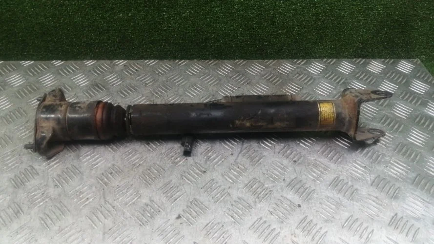 амортизатор Mercedes-Benz 642940 W164 Mercedes-Benz M-Class 642940 W164 A1643202031,A1643200731,A1643202731