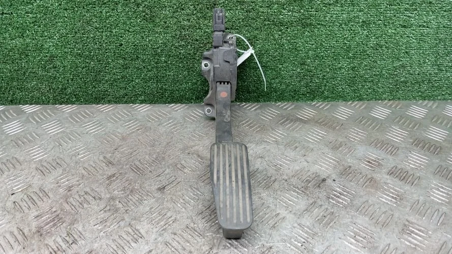 педаль газа Volvo D5244T4 CM71 Volvo Xc90 D5244T4 CM71 30715179