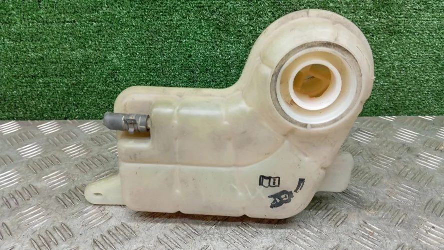 бачок расширительный Audi BKH,BYK 4F2 Audi A6 BKH,BYK 4F2 4F0121403N,4F0121403C