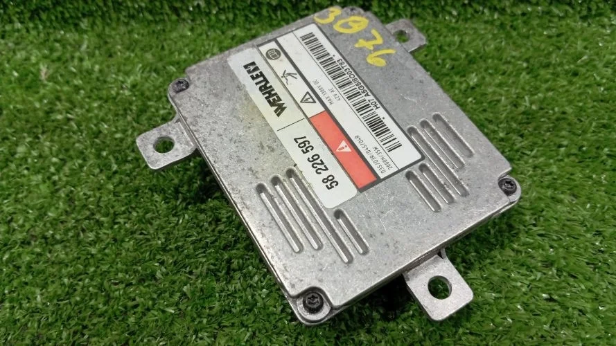 блок розжига ксенона Audi CCA,CAHA,CAEA 8K,8RB,8K2,4F2 Audi A6,A4,Q5 CCA,CAHA,CAEA 8K,8RB,8K2,4F2 8K0941597