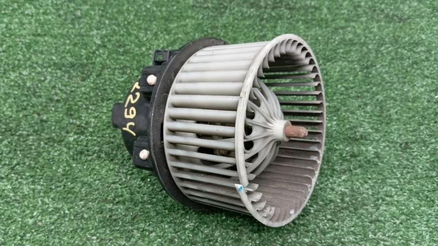 мотор печки Land Rover 224DT L359 Land Rover Freelander 224DT L359 LR016627,6G9N18D413