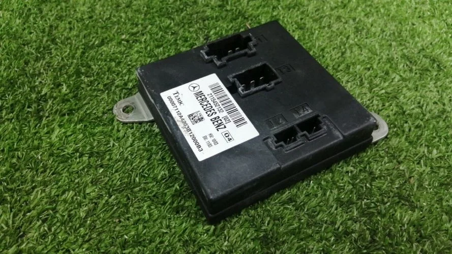 блок управления sam Mercedes M271E18ML W211 Mercedes E-Class M271E18ML W211 A2115452132