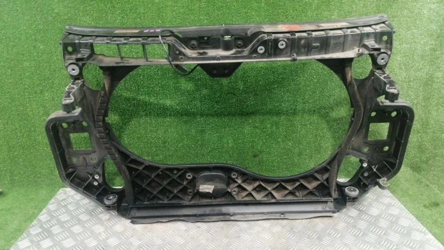 рамка радиатора Audi CCA 4F Audi A6 CCA 4F 4F0805594G
