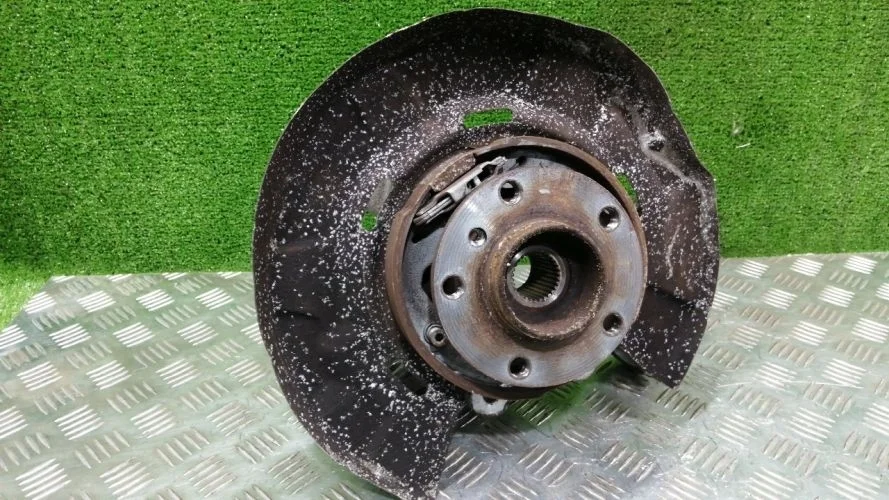ступица Bmw N52B30AE F01 Bmw 7-series N52B30AE F01 33006867806