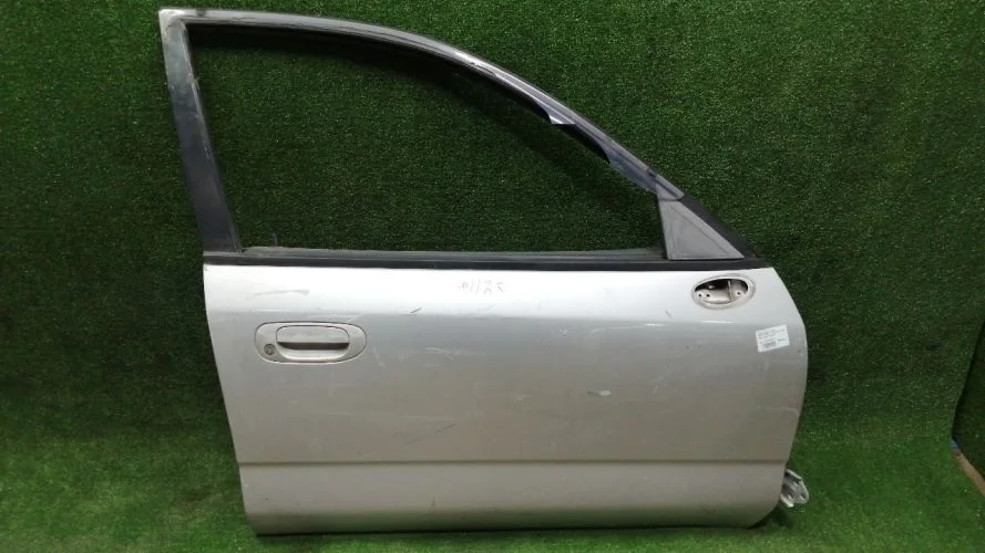 дверь боковая Mitsubishi 4G93 DA2A Mitsubishi Carisma 4G93 DA2A MR496070